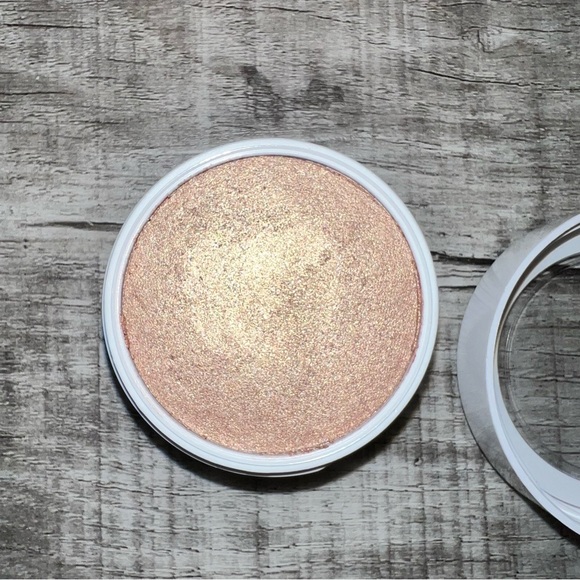 ColourPop “Wisp” Super Shock Cheek Highlighter - Picture 4 of 4